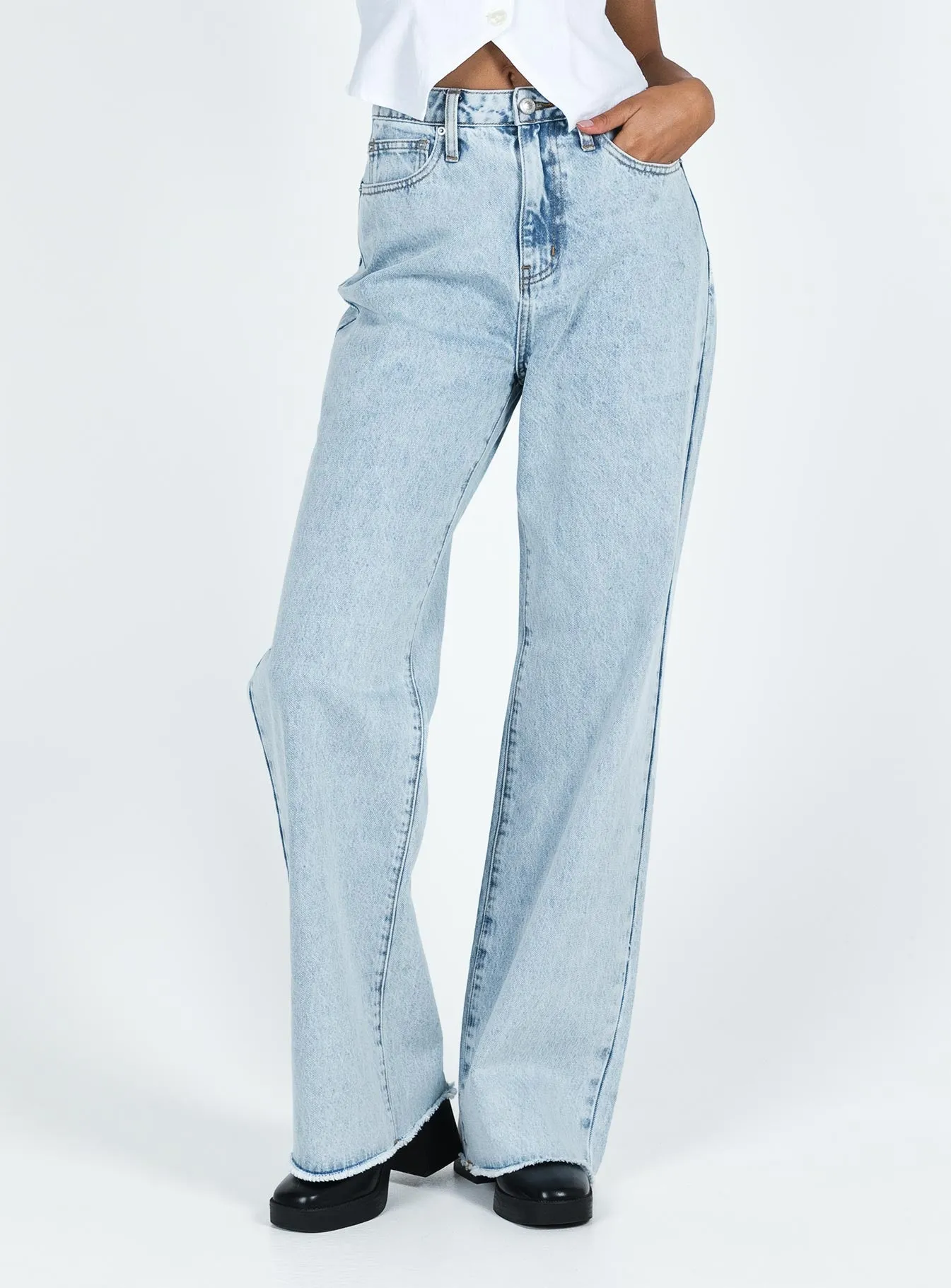 Carey Denim Jeans Light Wash