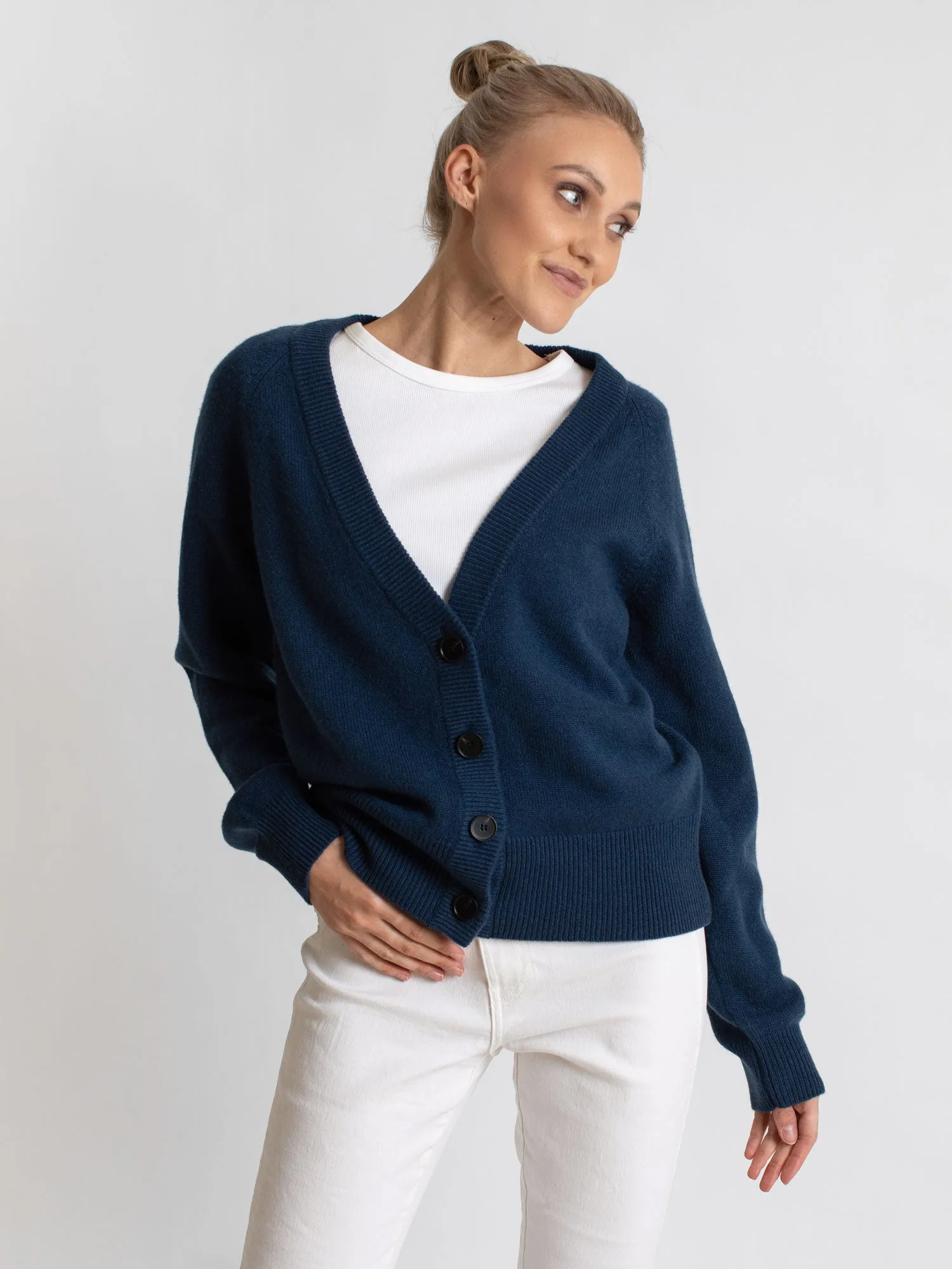 Cashmere cardigan "Eir" - mountain blue