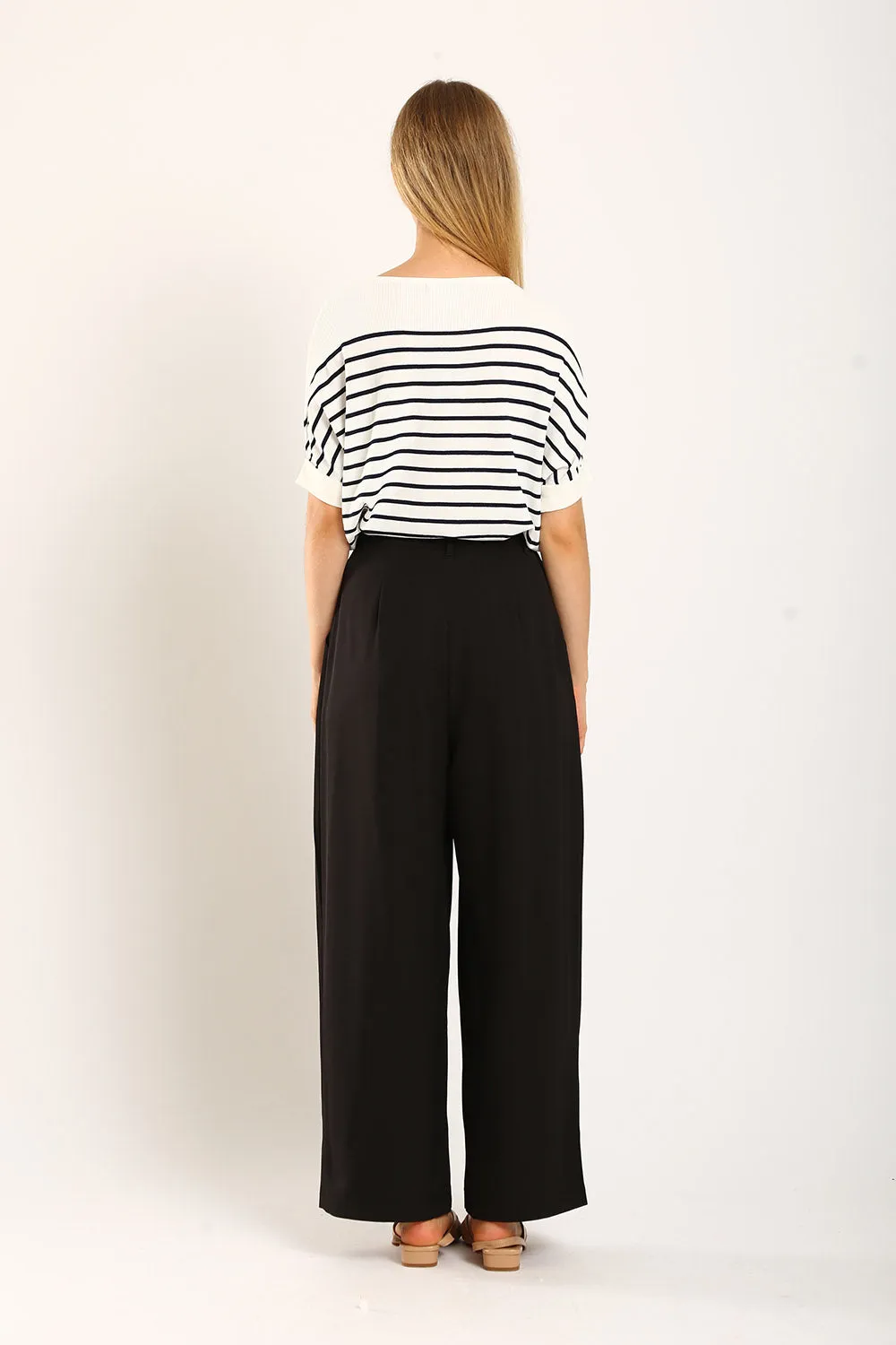 Claudette Relaxed Tailored Pants in Black