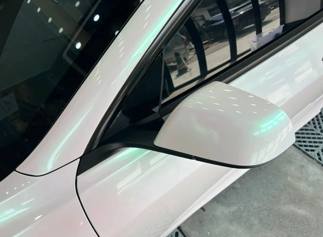 Color Shift Glitter Aurora White Vinyl Wrap