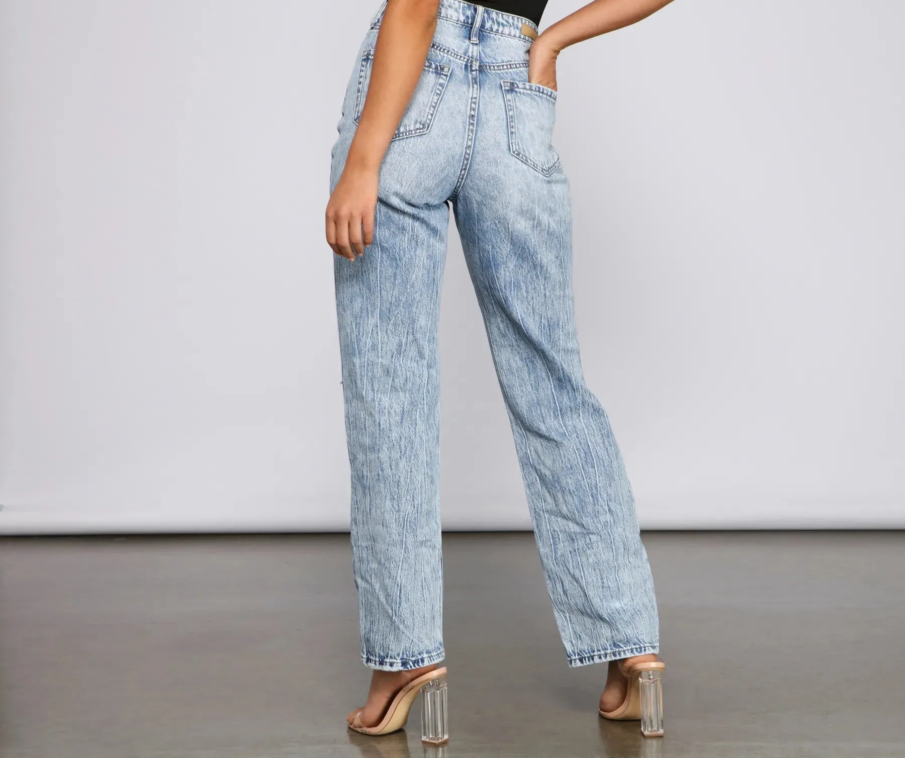 Effortless And Edgy Boyfriend Jeans