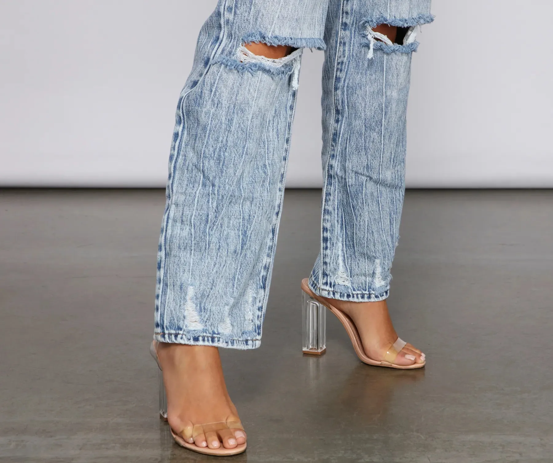 Effortless And Edgy Boyfriend Jeans