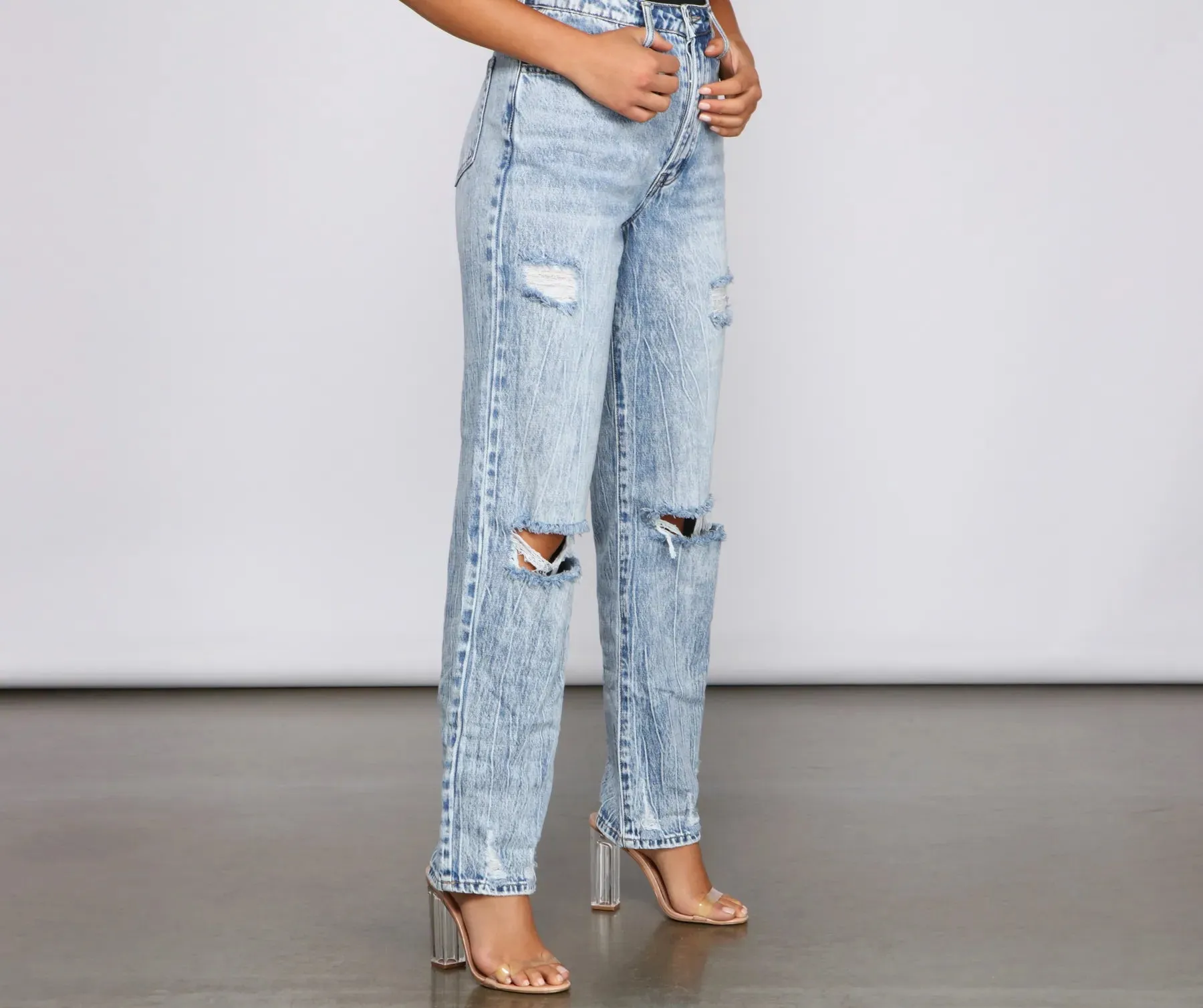 Effortless And Edgy Boyfriend Jeans