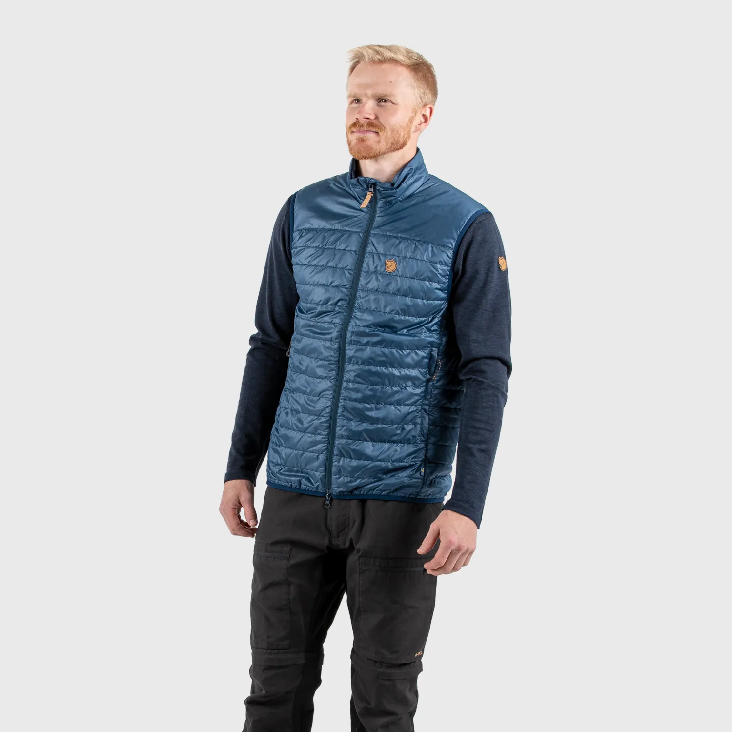 Fjällräven Men&#x27;s Abisko Padded Vest Storm | Buy Fjällräven Men&#x27;s Abisko Padded Vest Storm here | Outnorth