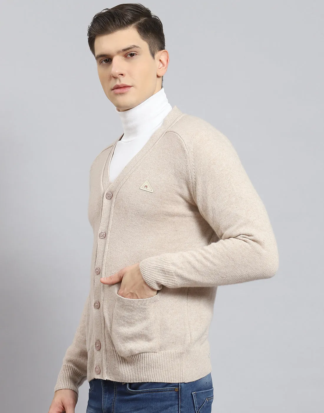 Men Beige Solid V Neck Full Sleeve Cardigan