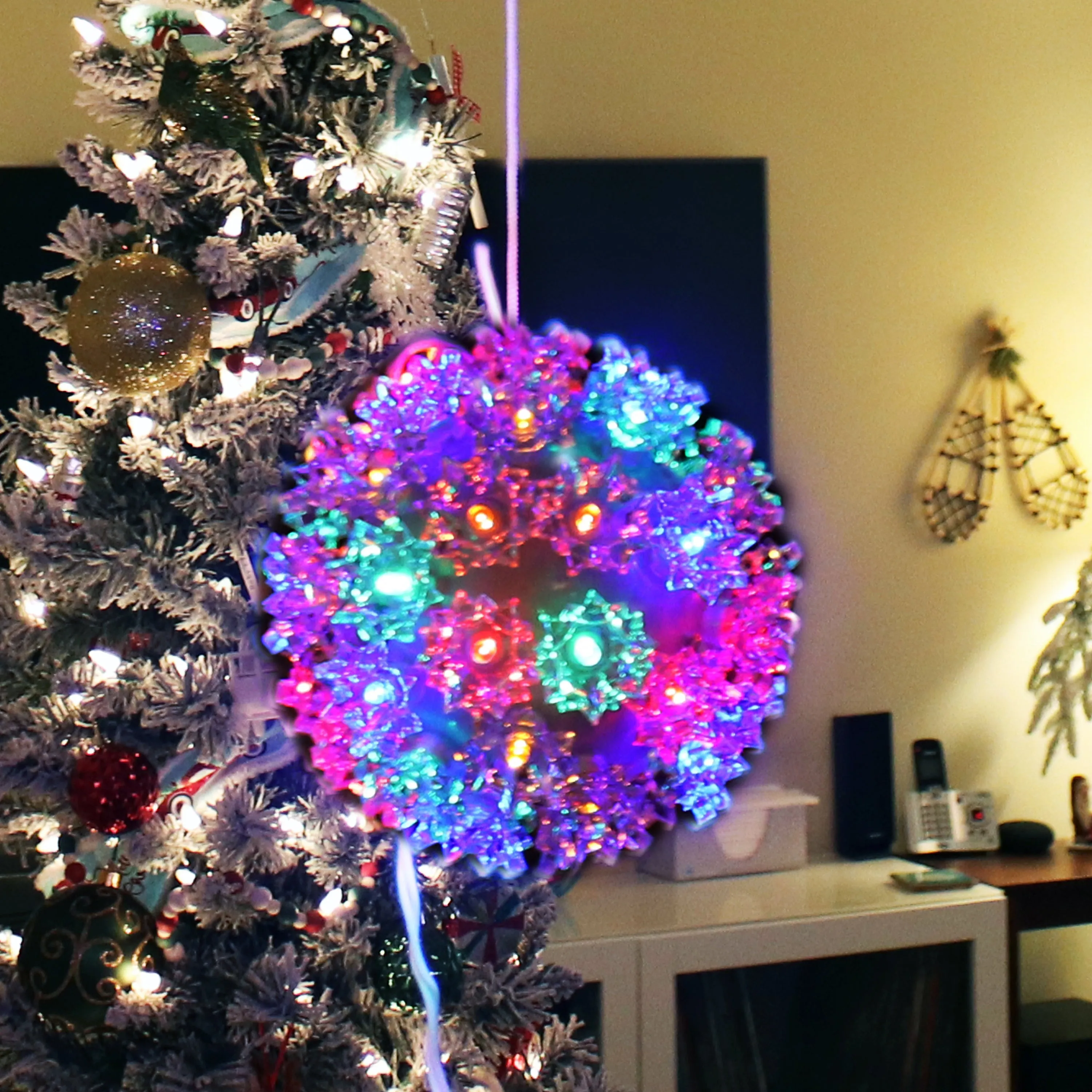 Sunnydaze 5" Lighted Hanging Ball Ornament with 5mm Wide Angle Bulbs