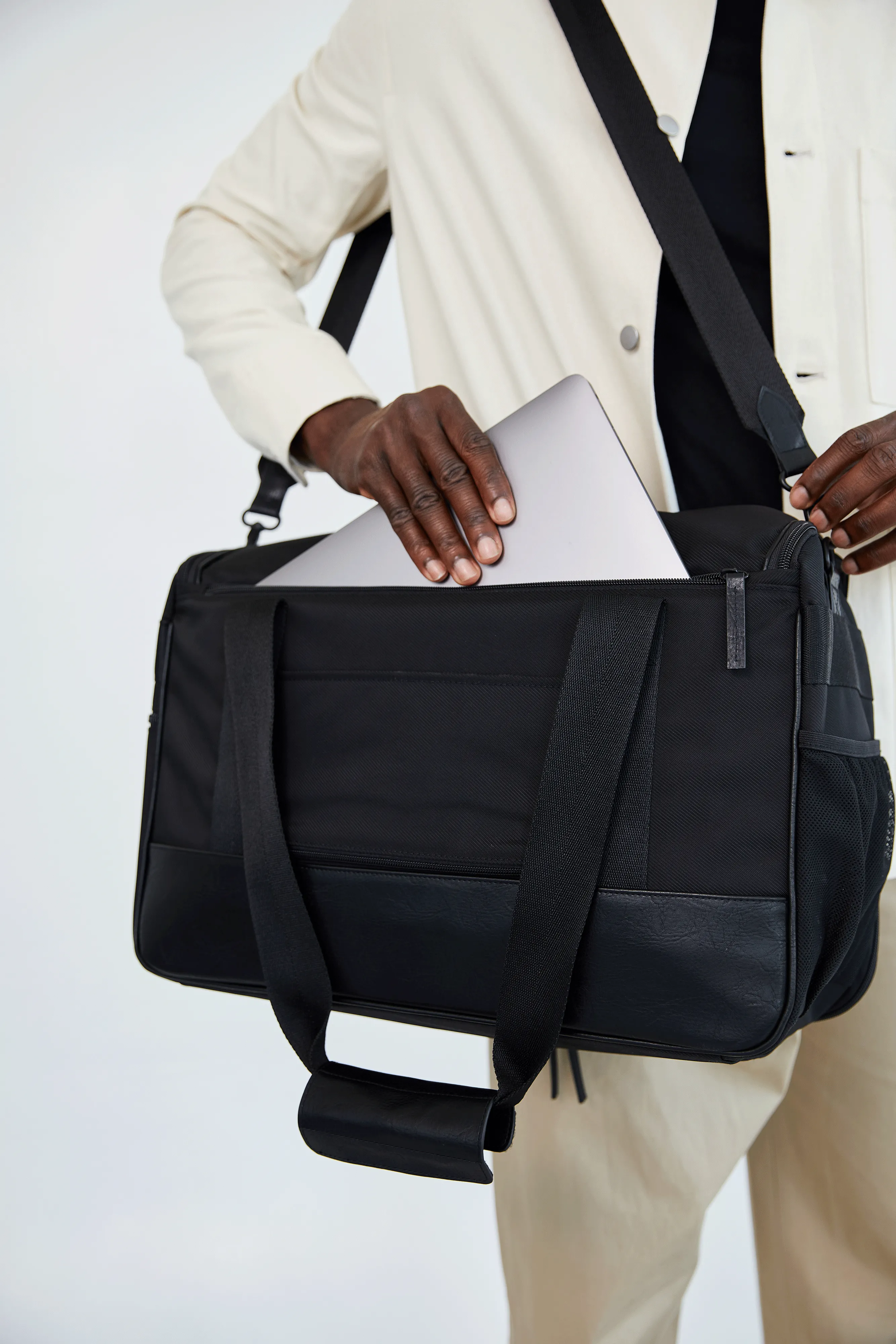 The Hanging Duffle in Black